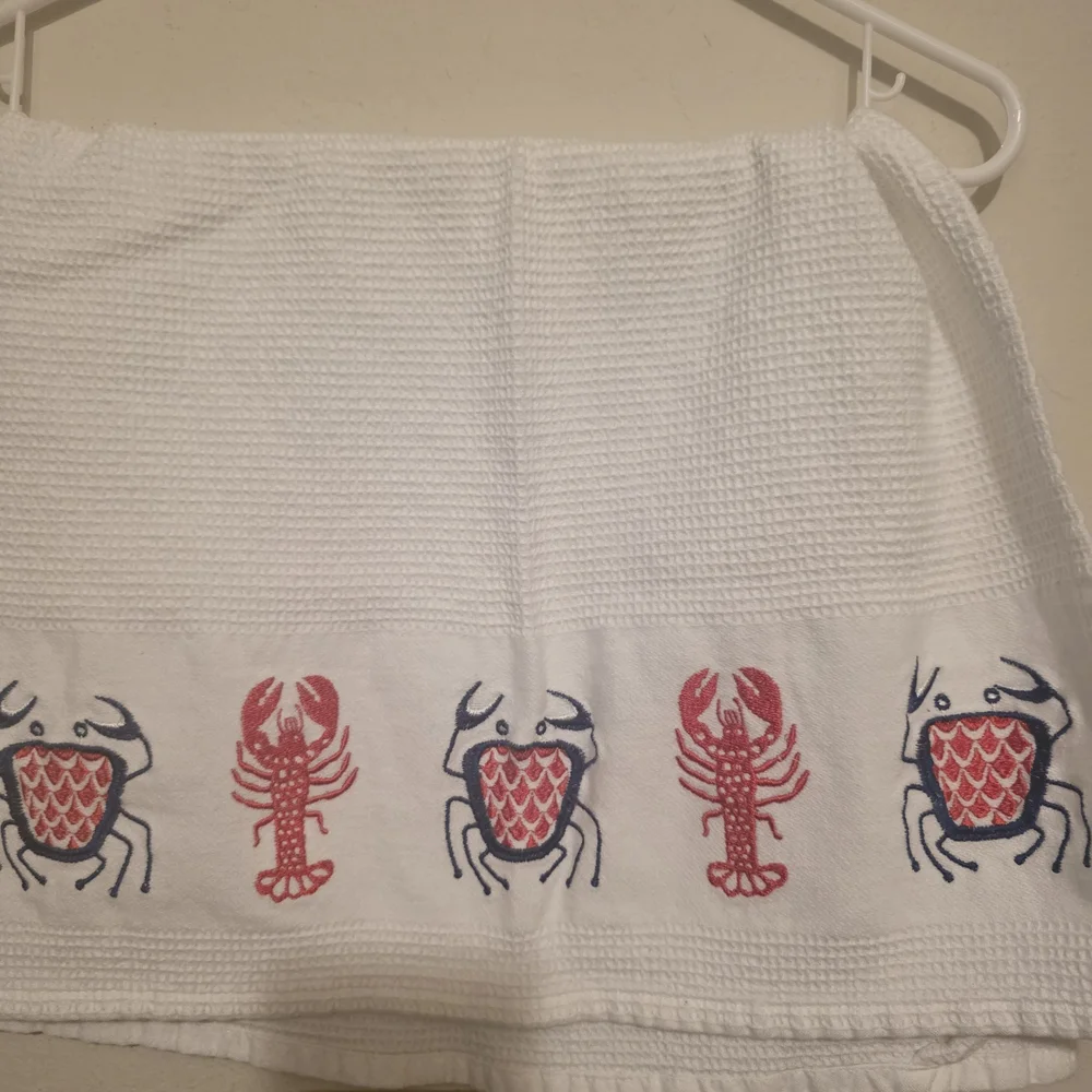 Crate&Barrel White DishTowel with Red and Blue Lobster Motif